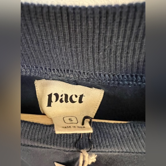 BRAND NEW PACT AIRPLANE MOCK NECK PULLOVER - Picture 2 of 3